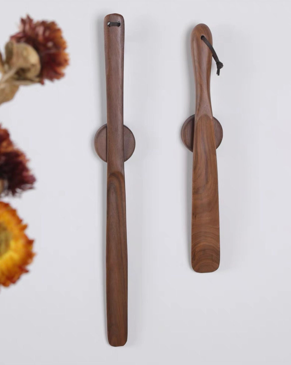 Walnut shoehorn, long handle wooden shoe horn with magnetic holder